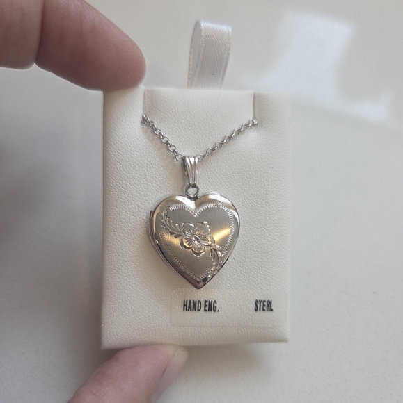 Marathon Hand Engraved Heart Locket - Picture 2 of 6